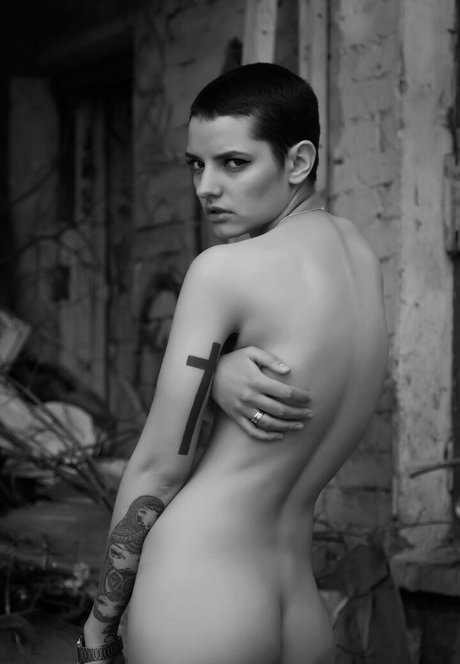 Kristina Letushova art de star du porno photo