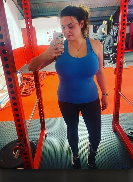 charworksoutlife étoile chaude img