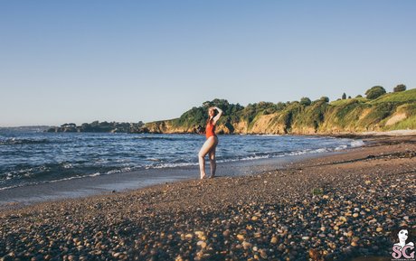 DoncellaSuicide étoile magnifique des photos