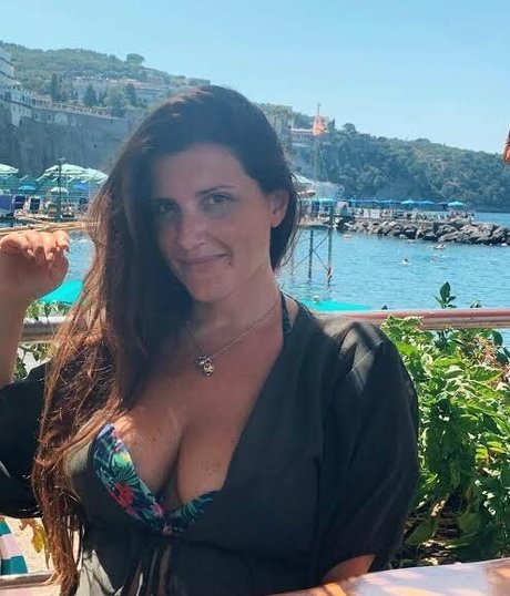 jolie ébène onlyfans art parfait archive