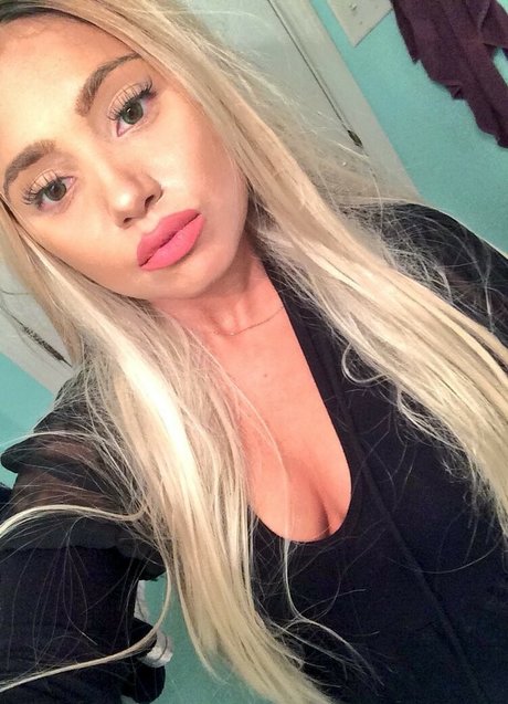 fans noirs uniquement haut por des photos