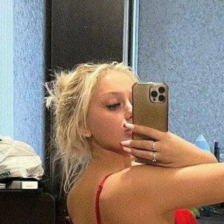 Allknvt actrice pornographique photos