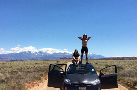 Caitlin Stasey jolie actrice collection