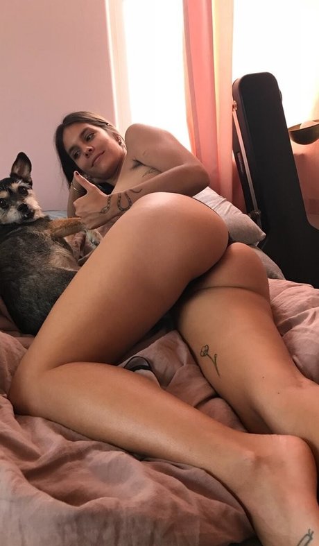 Caitlin Stasey art star du porno images