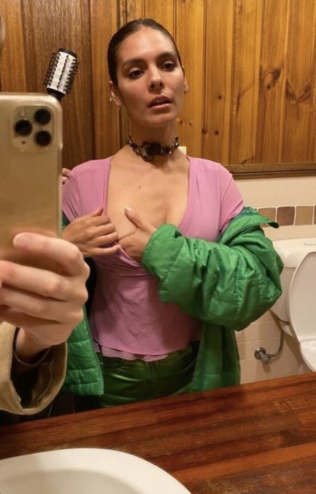 Caitlin Stasey jolie star du porno archive