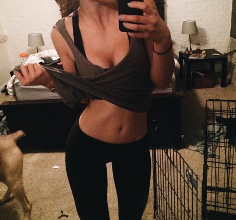 Paige Wyatt haut de star du porno des photos