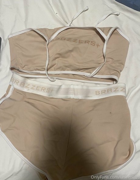 Antonella Shau modèle images