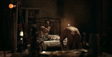 Sonja Gerhardt étoile érotique des photos