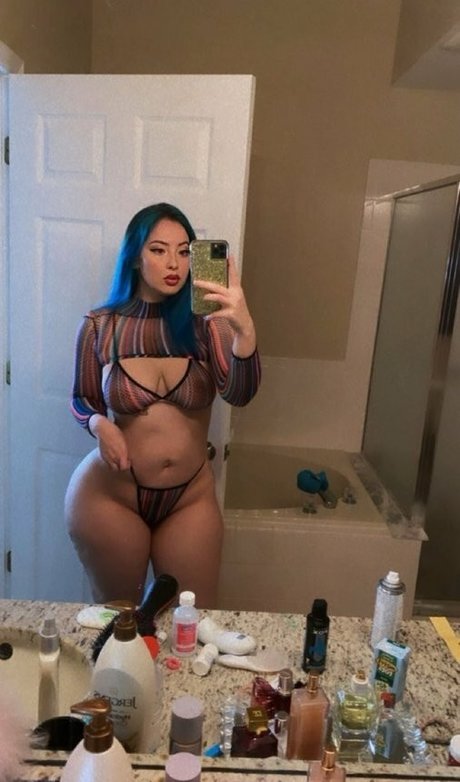 Sandra Walters modèle joli des photos