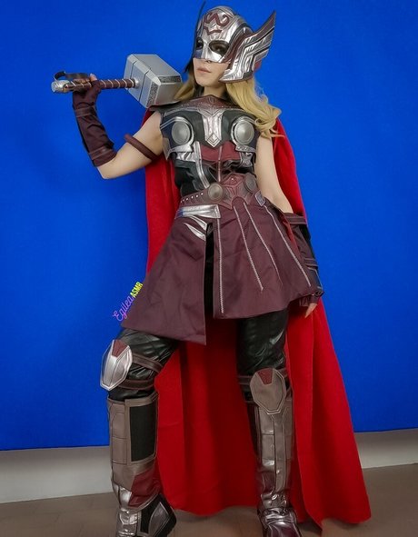 Egilea ASMR actrice porno photo