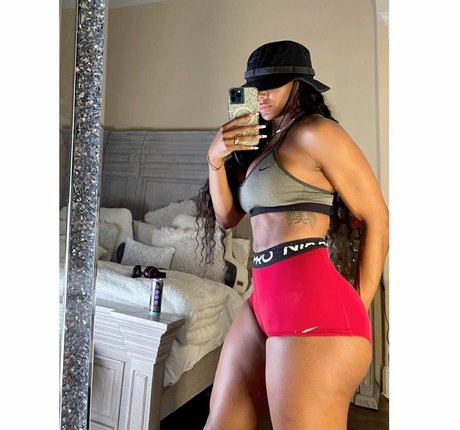 theonly ari b actrice galeries