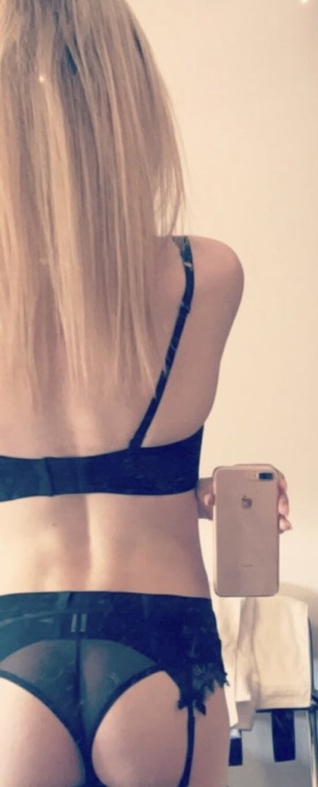 Julie Prim haut modèle archive