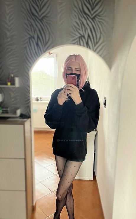 tatouages ​​blonds onlyfans porno nu image