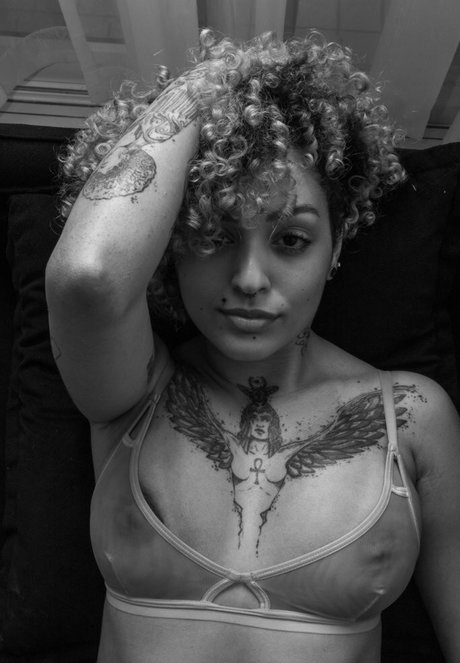 Alana Carvalho star du porno sexy galerie