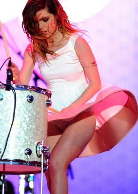 Sydney Sierota star du porno chaud galeries