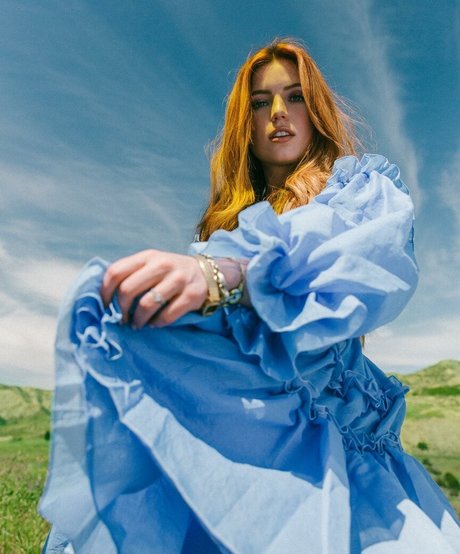 Sydney Sierota étoile xxx img