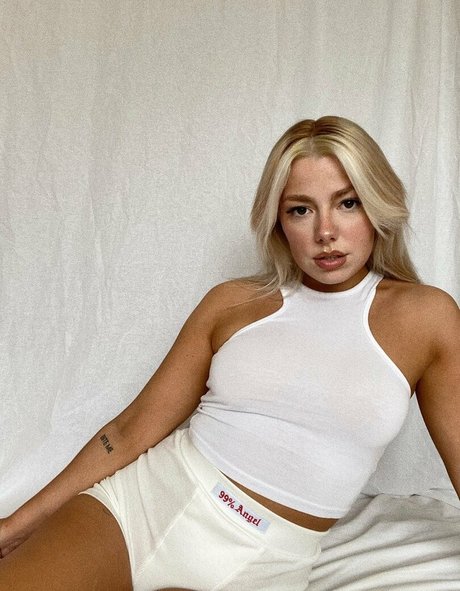 Beccajune star du porno de haute qualité images