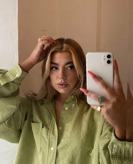 Beccajune étoile érotique photos