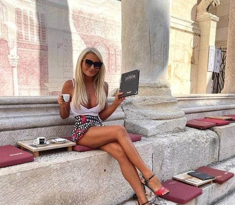 Lenka Dragounova modèle exclusif photos