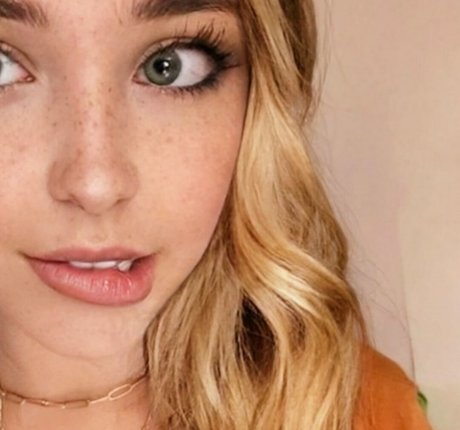 Natasha Snyder actrice érotique images