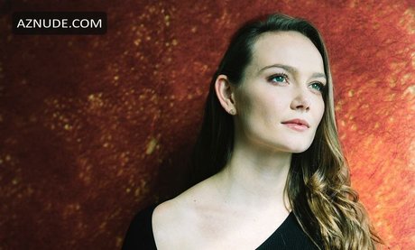 Andi Matichak étoile érotique collection