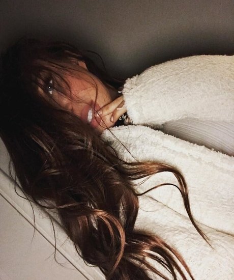 Ana Walczak modèle adulte img