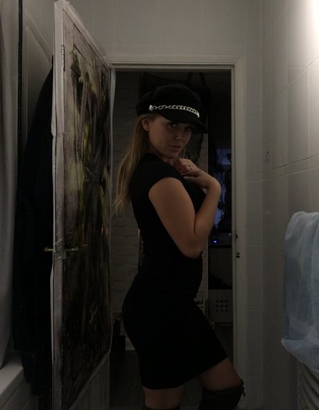 fans nus uniquement art érotique photo