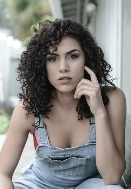 Andrea Sixtos étoile hd galeries