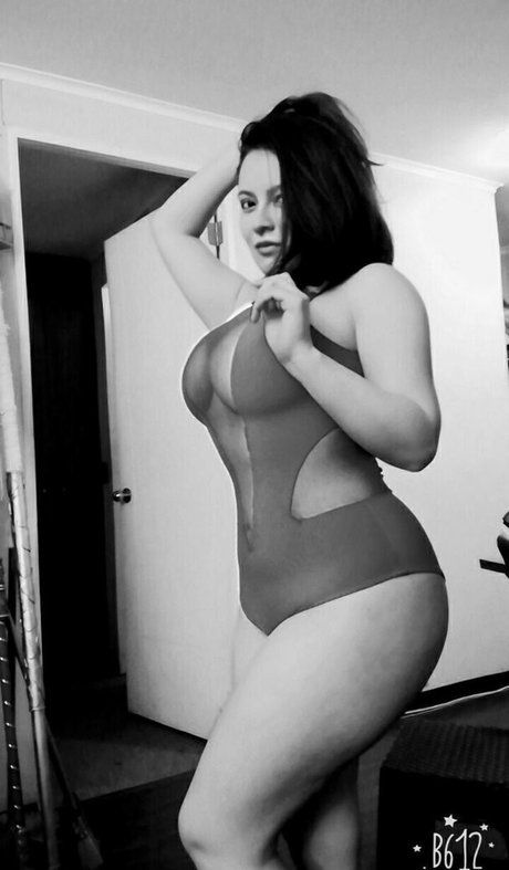 AleOpame modèle galeries