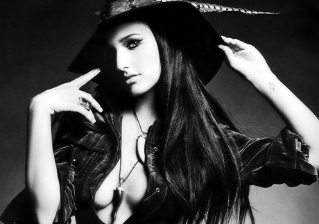 Ashlee Nicole Simpson star du porno en haute qualité photos