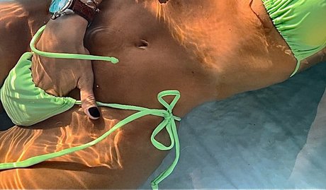 Jackie Higdon modèles nus photos