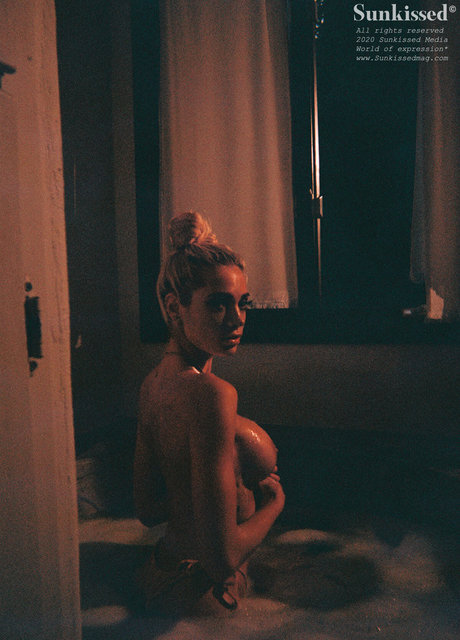 Sunkissedmag modèle xxx archive