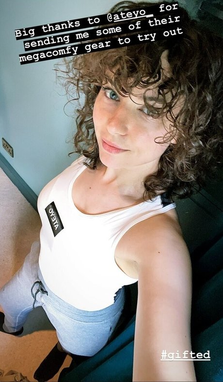 Frankie Ward haut modèle photo