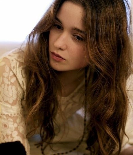 Alice Allegra Englert actrice libre archive