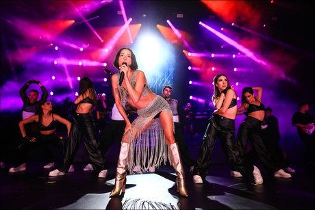 Zeynep Bastik étoile hd img