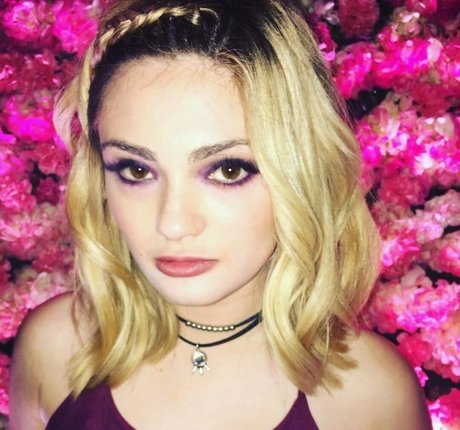 Alexis Raich étoile adulte images