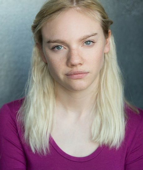 Aine Rose Daly star du porno gratuite photo