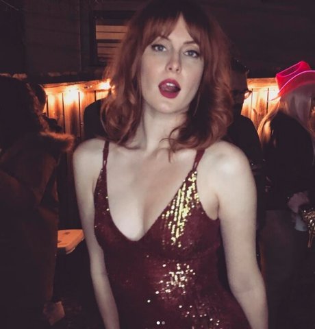 Erine Redhead_ actrice chaude des photos