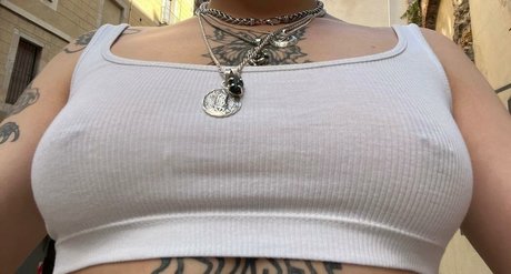 Elizabeth Sanchez modèle sympa photo