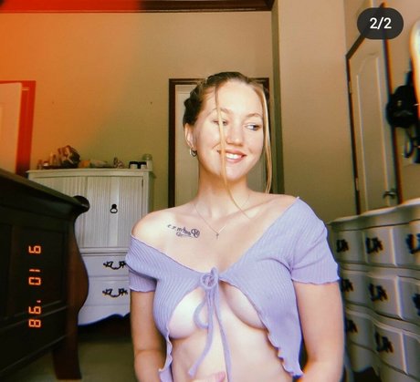 youronlyabsinthe actrice de grande qualité photos