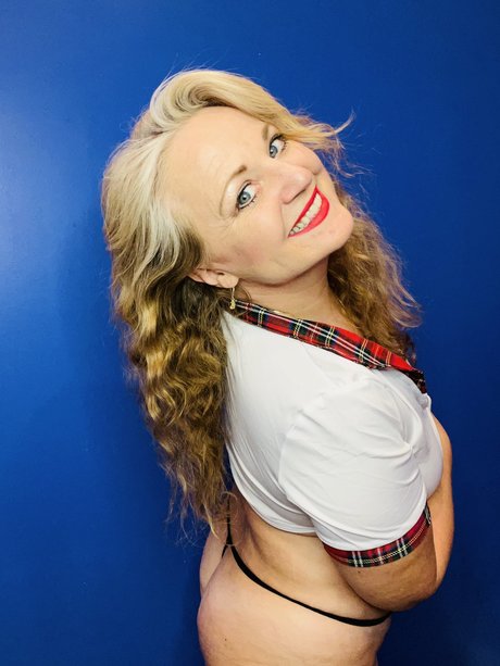 Ginger Hughes69 haut étoile img