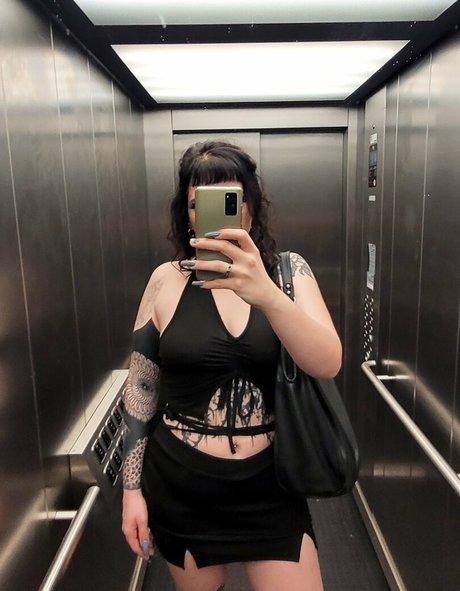 ghostxgirl69 nus de stars du porno images