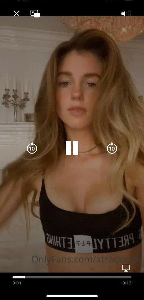 Anne Marie Morin haut modèle photo