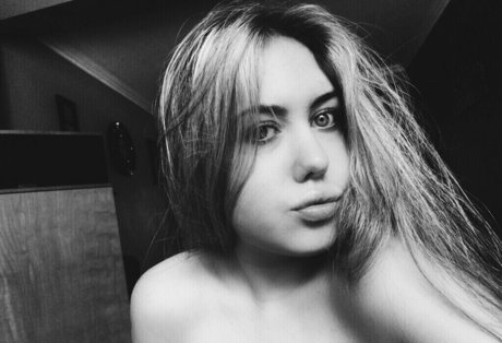 fans dadolescents emo uniquement nu érotique photos