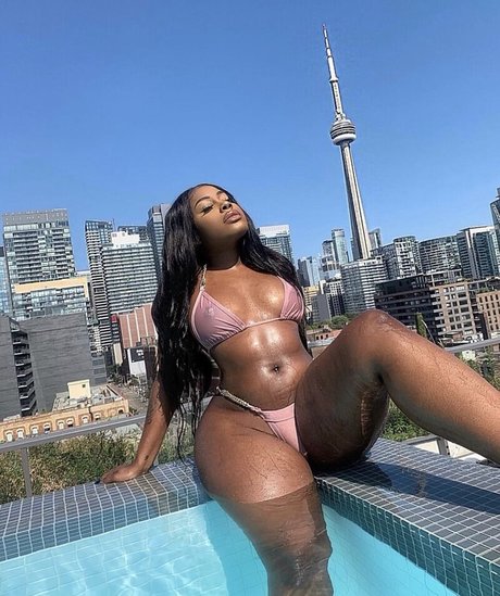 Alana Walters star du porno hd des photos