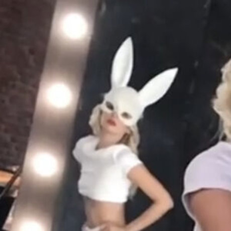 Hana Chomaniova star du porno adulte archive