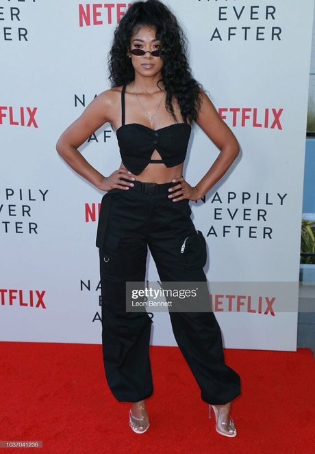 Mila J actrice xxx des photos