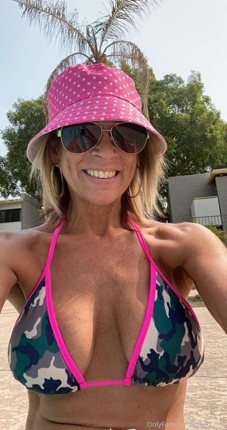 Kissedbyitaly420 actrice adulte galeries