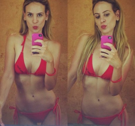 Tova Golan star du porno érotique photos