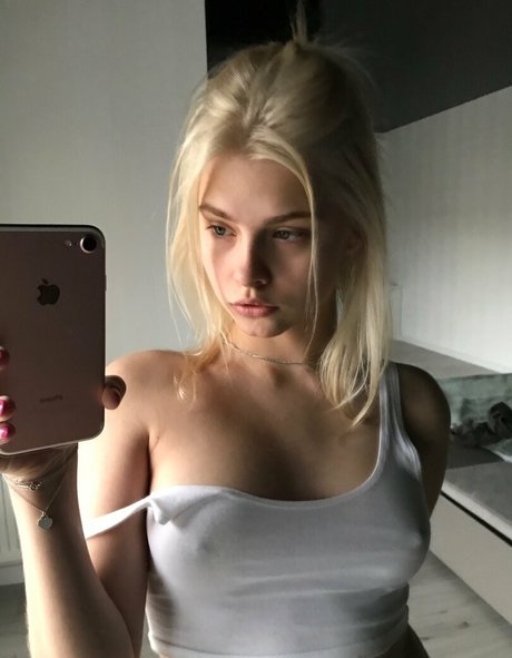 Nastymazhara modèle joli galerie